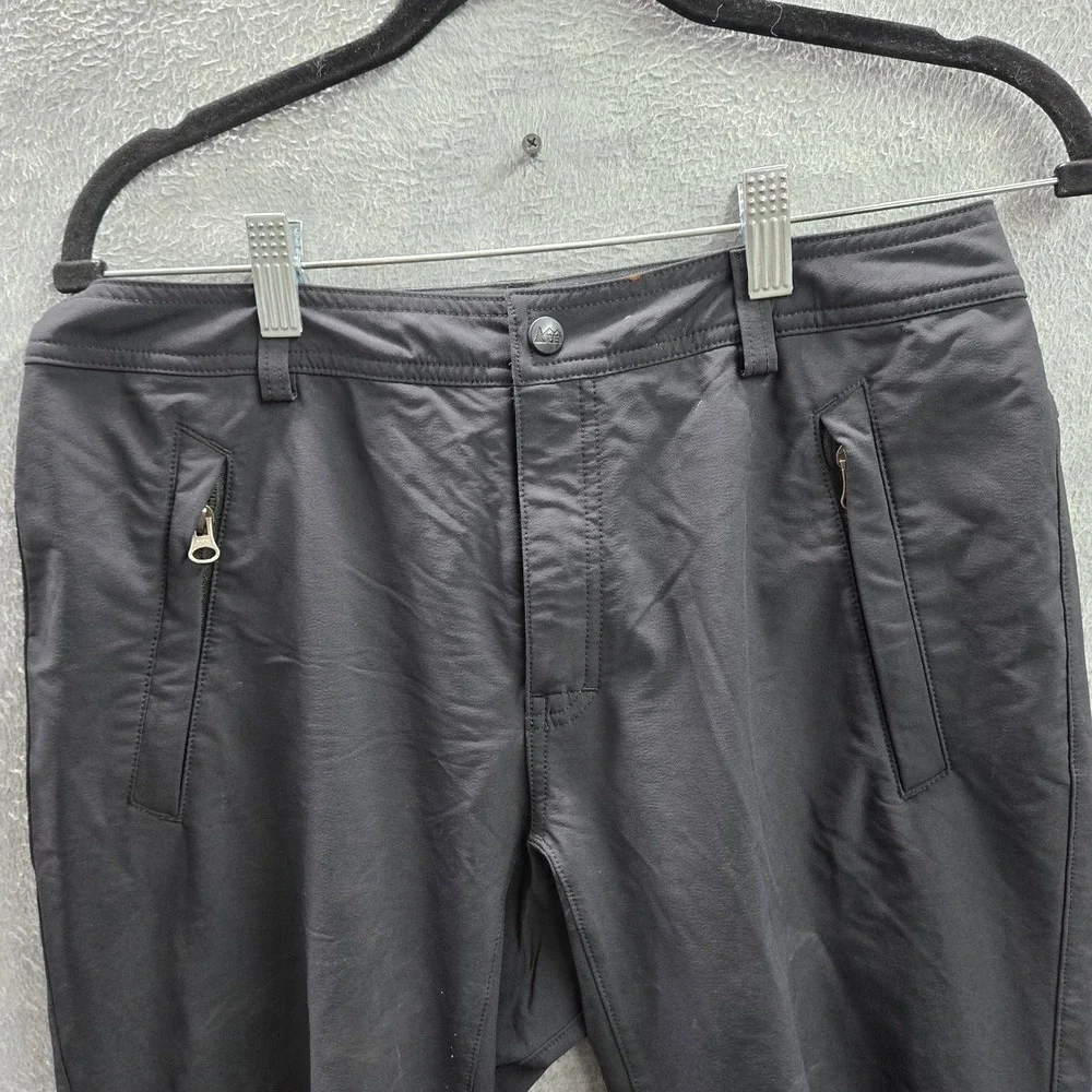 REI Men Activewear Pants 30X32 Black Nylon Spandex Hiking Pants Zipper 32